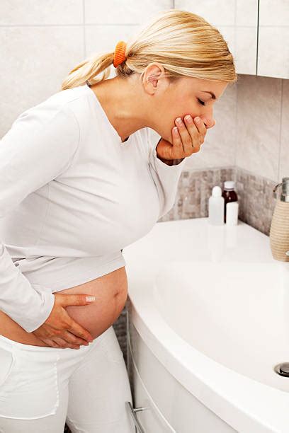 Severe Vomiting: Hyperemesis Gravidarum in Pregnancy & Symptoms