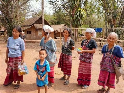 The Karen People - Chiangmai Elephant Land Chiangmai Elephant Land