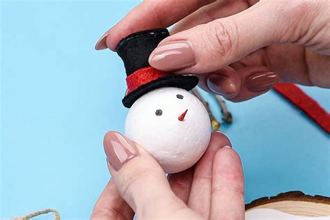 Melting Snowman Craft | Wood Slice Snowman Ornament