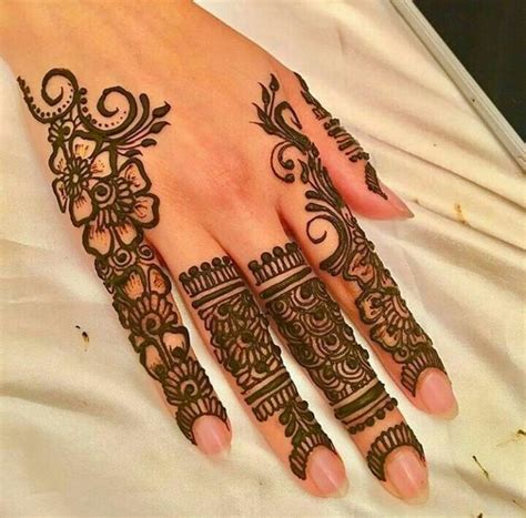 Easy Mehndi Designs For Fingers