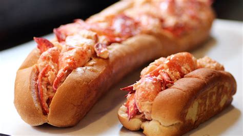 Best Lobster Roll Boston: 17 Spots For This New England Classic