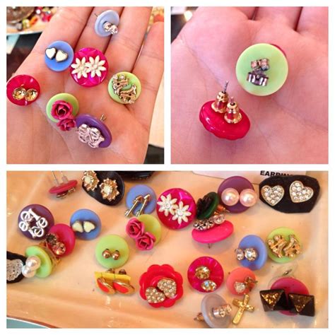 No more searching for the matching post earring ! Reuse buttons to keep earring mates together ...