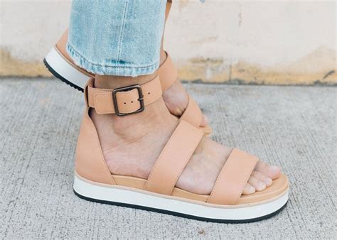 Best Walking Sandals For Women 2024 - Clair Kerstin