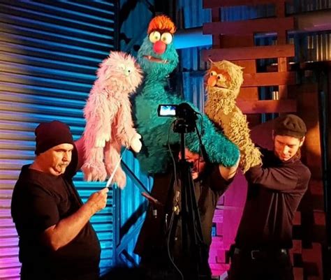 Show Of Hands: Improv Comedy Puppet Show