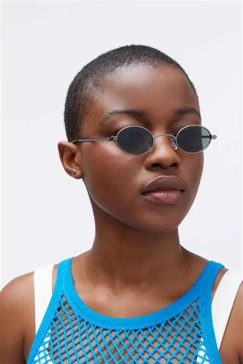 Brandy Micro Metal Round Sunglasses | Urban Outfitters Canada