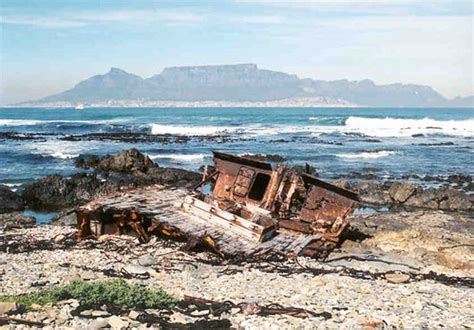 Shipwreck-on-Robben-Island | A great old shipwreck on Robben… | Flickr
