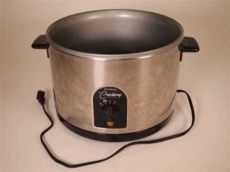 West Bend Crockery Cooker 84356 Repair Help: Learn How to Fix It Yourself.