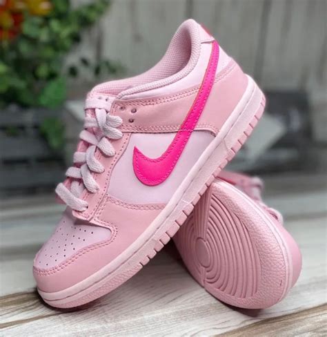 Triple Pink Nike Dunk Low barbie - Etsy