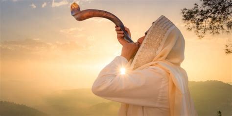 In order to prepare people for their shofar blowing, Biltz’s website includes a brief video of ...