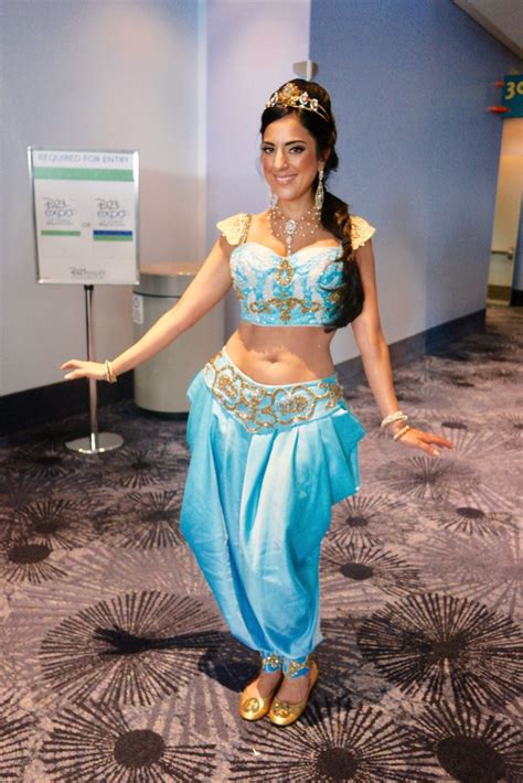 Princess Jasmine cosplay in 2022 | Princess jasmine cosplay, Jasmine ...