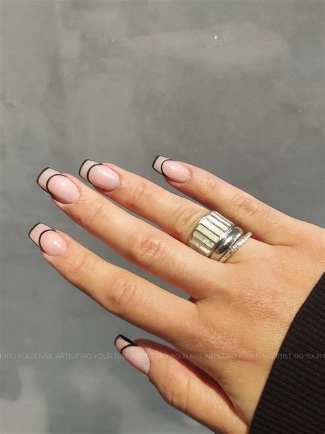 23+ Chic Line Nail Designs For A Modern Aesthetic in Any Season