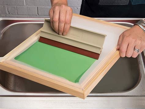 Self Styled: The 3 Best Screen Printing Machines for Unique DIY Apparel | Screen printing ...