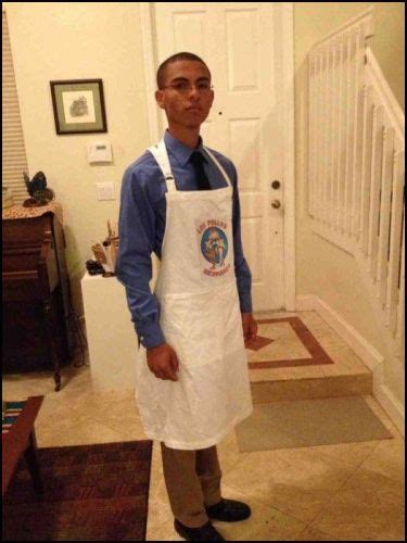 Gustavo Fring... (Breaking Bad) | Breaking bad costume, Cool halloween costumes, Cool costumes