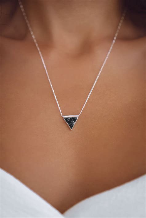 Tria Necklace Silver | Black – Ceramic by AVA