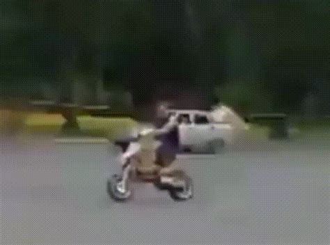 Motorcycle GIFs – Fails, Stunts and Babes | Born To Ride Motorcycle Magazine - Motorcycle TV ...