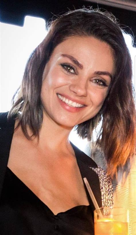 Mila Kunis, what a beautiful face, what a beautiful smile! Celebrity ...