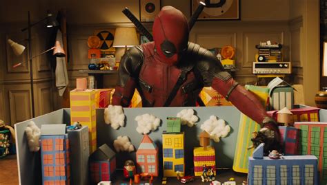 New ‘Deadpool’ trailer is amazing | 97.9 The Loop | WLUP-FM