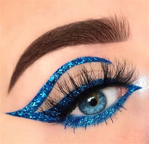 Blue Glitter Eye Look | Trucco occhi, Consigli per il trucco, Trucco