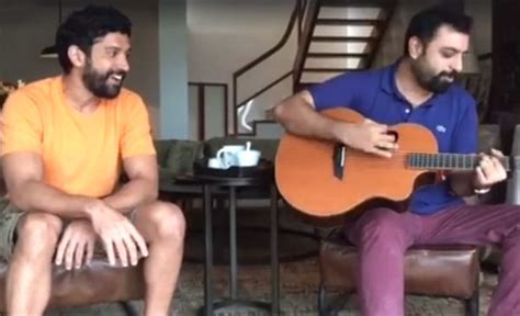 Farhan Akhtar wishes fans 'Happy Friendship Day' in the most APT way ...