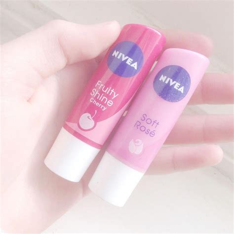 These are my favourite lip balms just gives you a nice pink look | Produtos de maquiagem, Coisas ...
