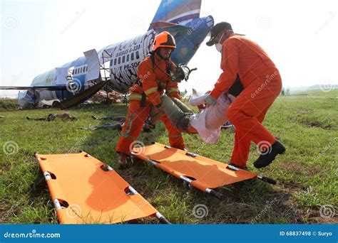 Plane crash simulation editorial stock photo. Image of facing - 68837498