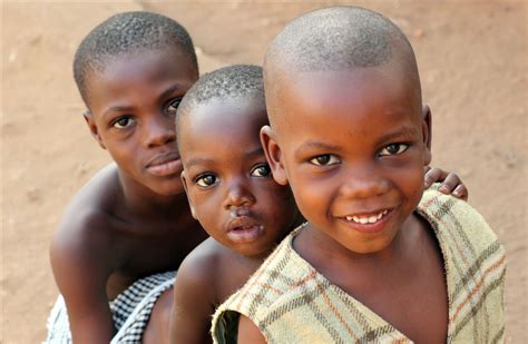 Kids in Lomé, Togo | People around the world, People of the world, Kids