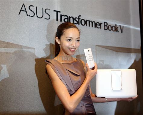 Asus Transformer Book V-1 | Fone Arena