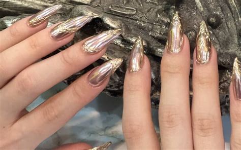 Japanese Jewels at Your Fingertips; Glamorous Chrome Nail Art