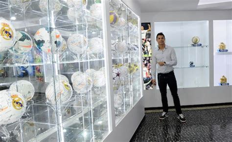 A look inside Cristiano Ronaldo’s Cristiano Ronaldo museum with Cristiano Ronaldo - Yahoo Sports