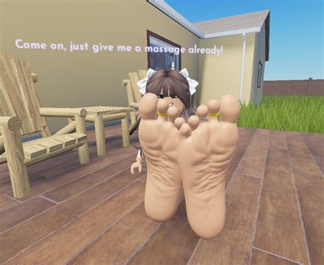 I learnt how to make roblox feet by jaybayk on DeviantArt