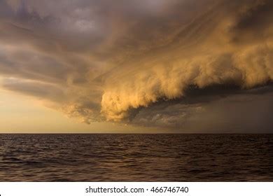 426 Squall Lines Images, Stock Photos & Vectors | Shutterstock