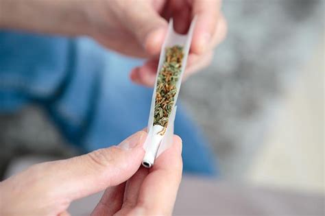 Rolling Joints: Techniques & Paper Types — Green Health Dispensary