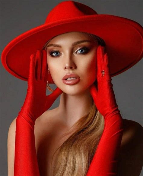 Foto Fashion, Fashion Shoot, Red Fashion, High Fashion Poses, Fashion ...