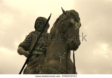 Tariq Bin Ziyad Statue Algerian Warrior Stock Photo 1946931913 ...