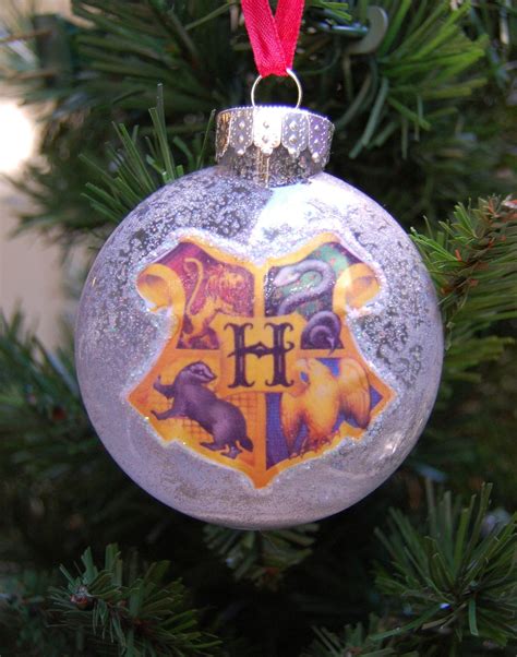 Harry+Potter+Hogwarts+Christmas+Tree+Ornament+by+Clockworkdragons,+$17.00 | Harry potter ...