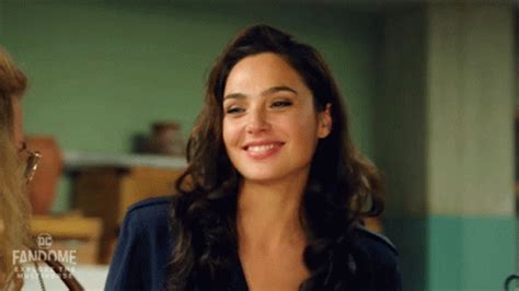 Hahaha Gal Gadot GIF - Hahaha GalGadot DcFandome - Discover & Share GIFs