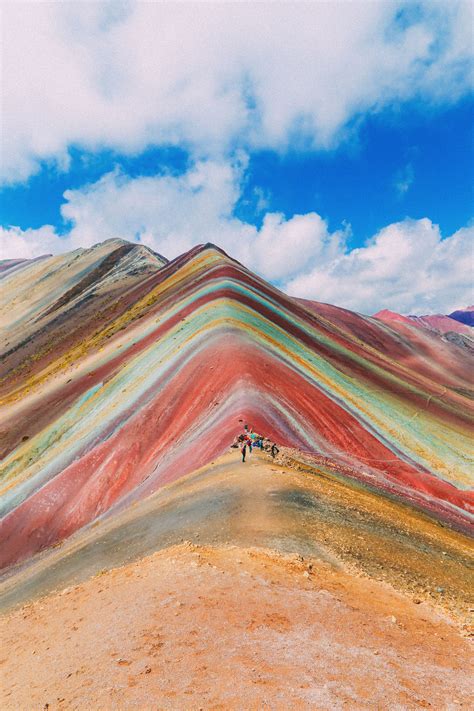 Rainbow mountain peru - plorailike