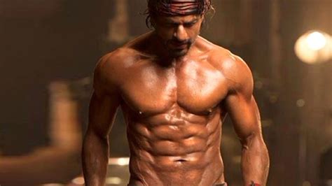 Shah Rukh Khan tells you how to get his 8-pack abs - Celebrity - Images