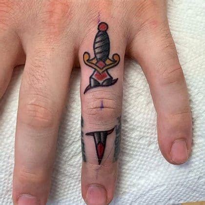 75 Incredible Dagger Tattoos