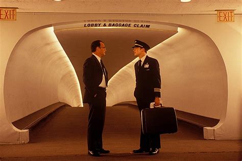 Leonardo DiCaprio and Tom Hanks in Catch Me If You Can (2002 ...