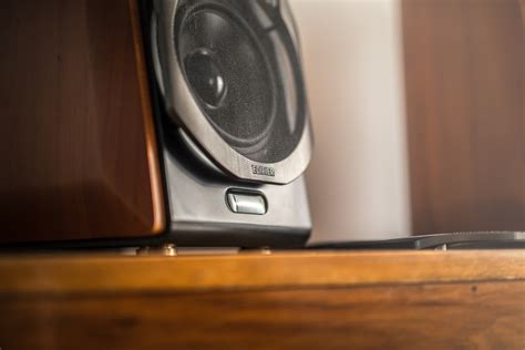 The Best Bookshelf Speakers for Turntables