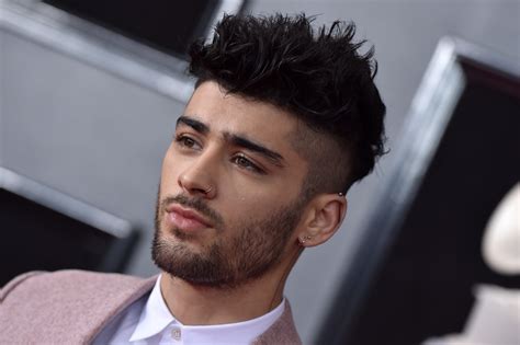 16 Fakta Zayn Malik, Pengakuan Agama dan Penyakit Mental yang Pernah Dialami - Fakta.id