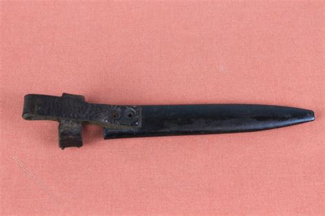 Antiques Atlas - WW1 German Trench Knife In Steel Scabbard as883a821