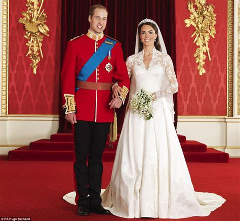 Kate Middleton's Bridal Gown to go on Public Display - eXtravaganzi