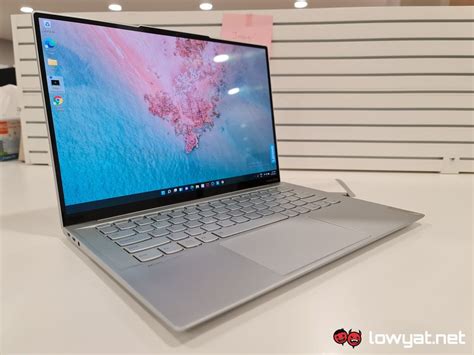 Lenovo Yoga Slim 7 Carbon Hands On: Ryzen Takes Up Yoga - Lowyat.NET