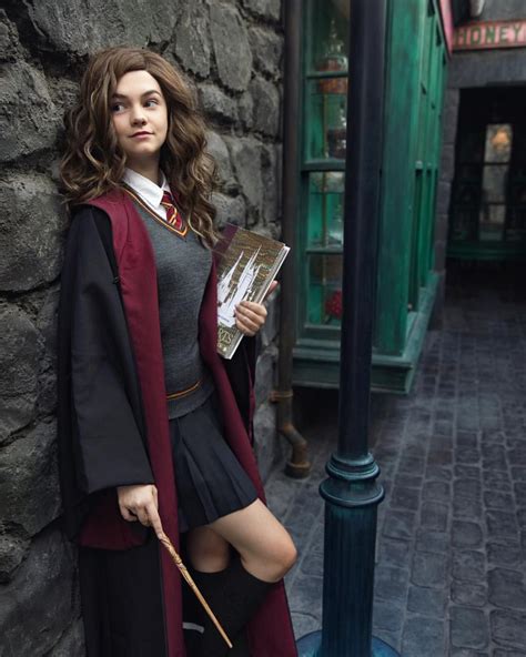 GeekStrong COSPLAY on Instagram: “Hermione Granger: @minakess Photo ...