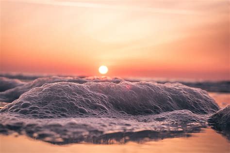 Salida del sol, amanecer, olas del mar, primer plano, espuma. fondo de pantalla | Pxfuel