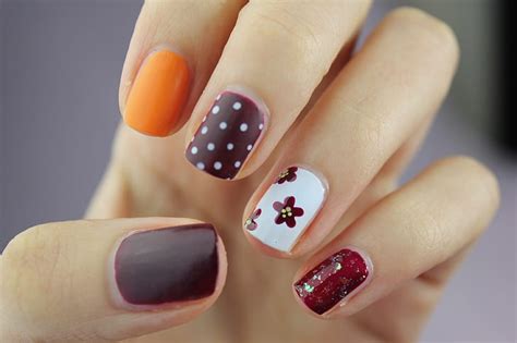 Royalty-Free photo: Selective focus photography of assorted colored nail art | PickPik