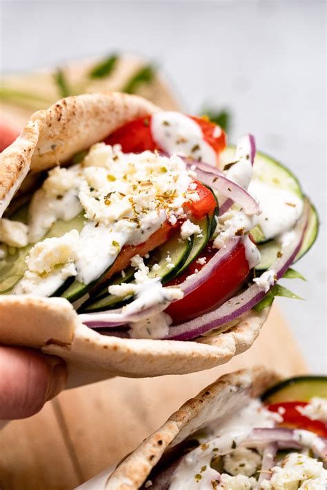 Easy 10-Minute Veggie Greek Pita Sandwiches - Fork in the Kitchen