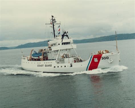 US Coast Guard Cutter Citrus (WMEC-300) off her Coos Bay Oregon ...